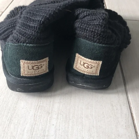 Black Knit Ugg Boots with 3 Buttons - Picture 5 of 5
